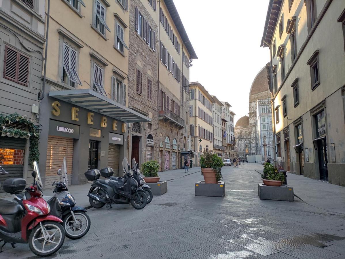 Big Apartment A Stone'S Throw From The Duomo Florence Ngoại thất bức ảnh