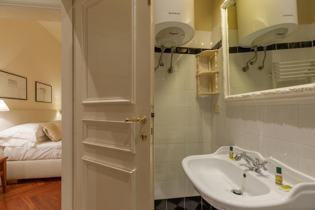 Big Apartment A Stone'S Throw From The Duomo Florence Ngoại thất bức ảnh