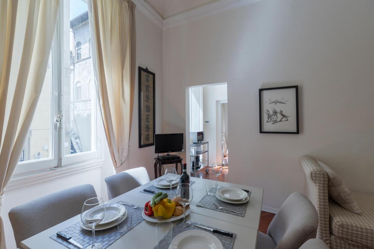 Big Apartment A Stone'S Throw From The Duomo Florence Ngoại thất bức ảnh
